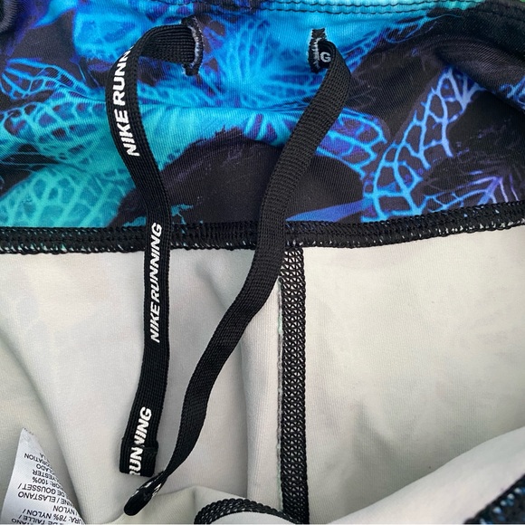 Nike Luxe Leggings - Picture 6 of 8